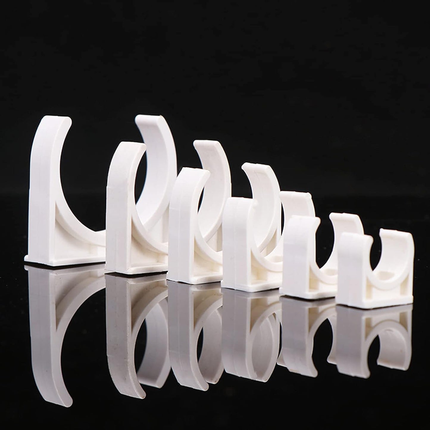 100 Pcs U-Shaped PVC Water 20mm Pipe Clamps Clips, U-Shaped Buckles Fit for 3/4" (20mm) Water Pipes and TV Trays Tubing Hose Hanger Support Pex Tubing (White 20mm)