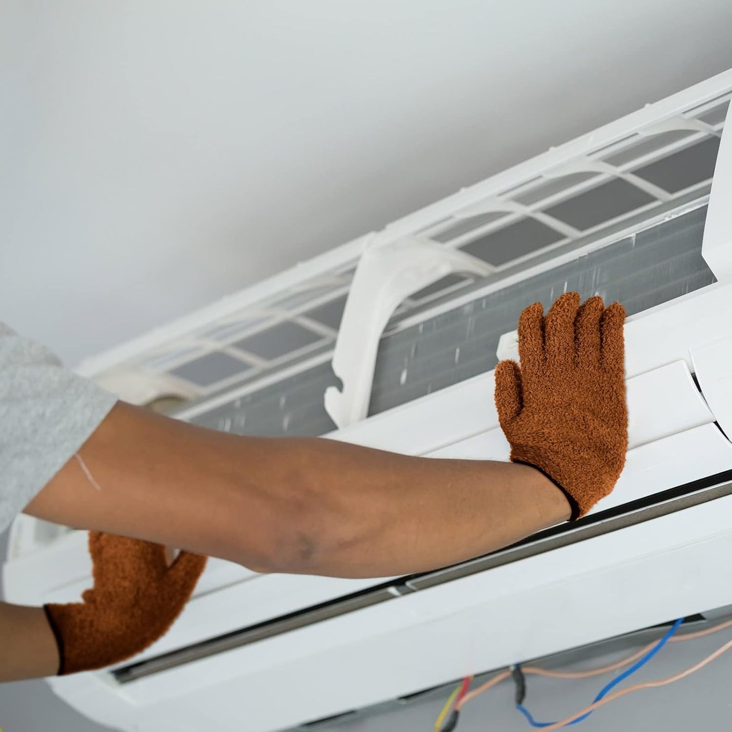 Patelai 3 Pairs Microfiber Plant Dusting Gloves Leaf Cleaning Gloves for Indoor Plants, Blinds, Furniture, House(Medium,Orange, Brown, Dark Gray)