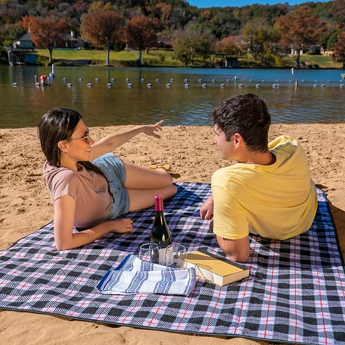 BRAWNTIDE Large Outdoor Waterproof Blanket - Image 6