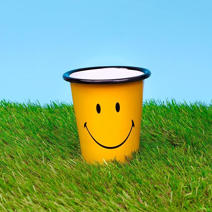 Suck UK Smiley Enamel Tumbler - Image 3